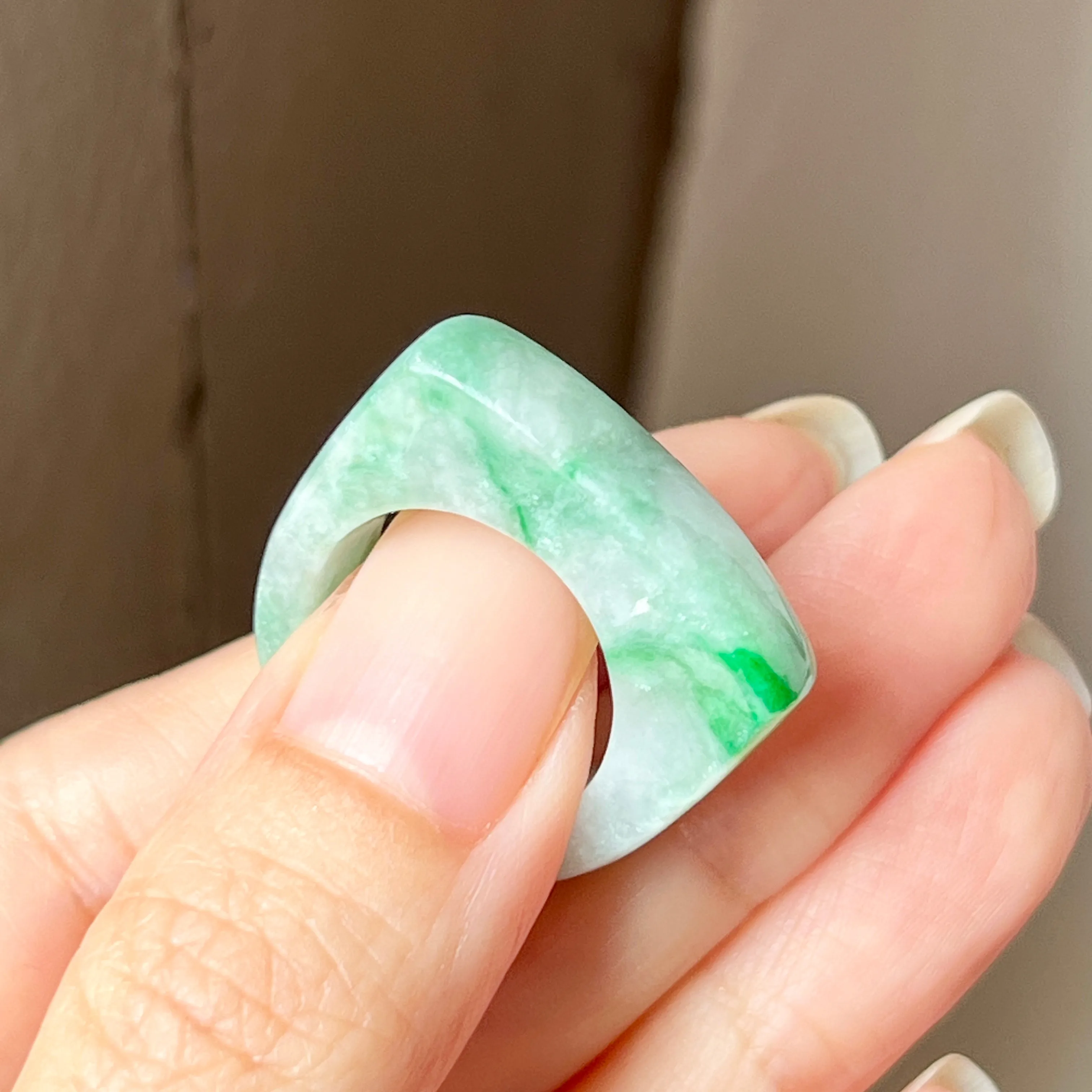 17mm A-Grade Natural Floral Imperial Jadeite Saddle Loaf Ring Band No.162340