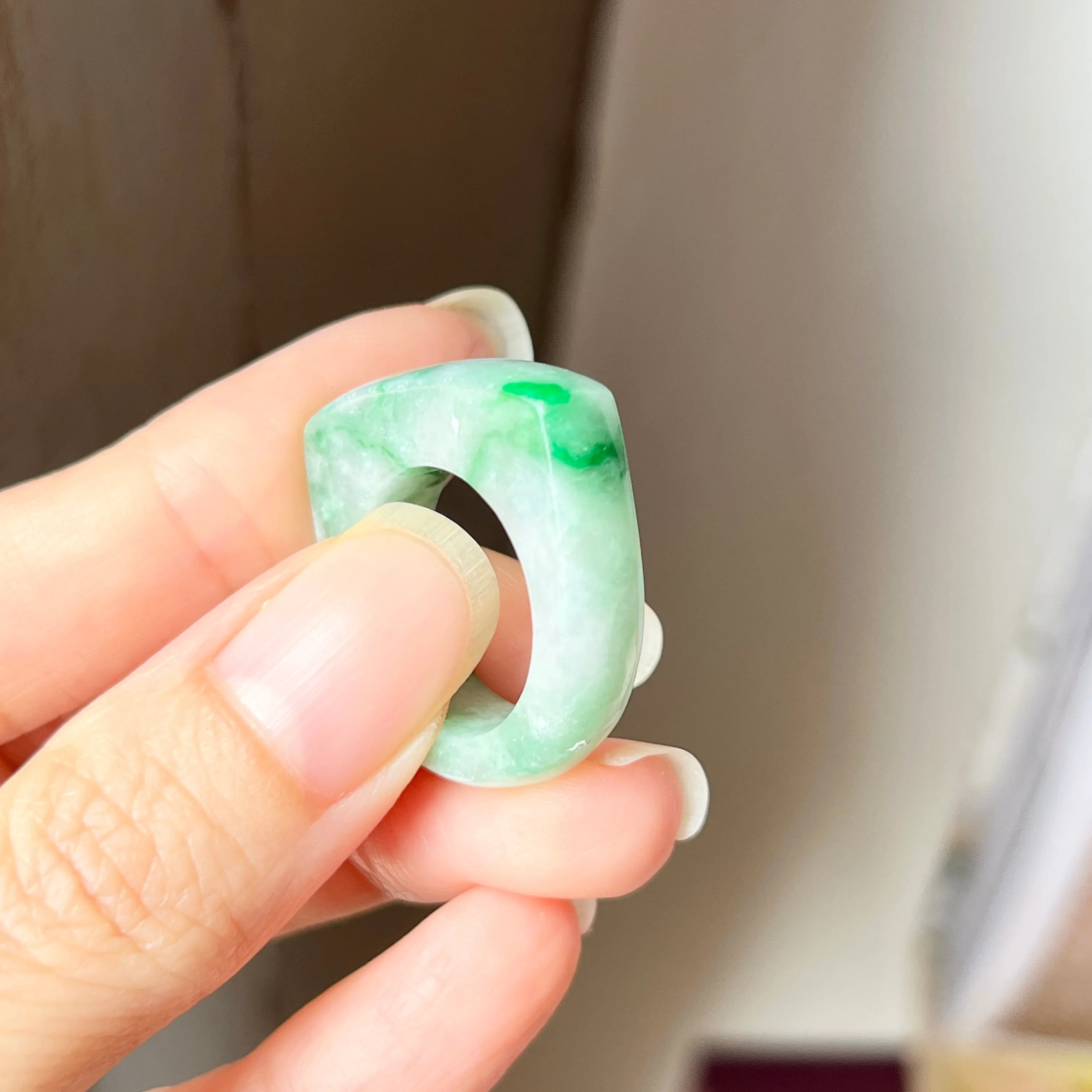 17mm A-Grade Natural Floral Imperial Jadeite Saddle Loaf Ring Band No.162340