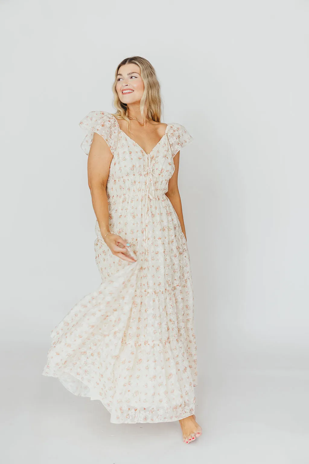 Charming Floral & Gingham Ruffled Maxi Dress in Cream/Peach Floral