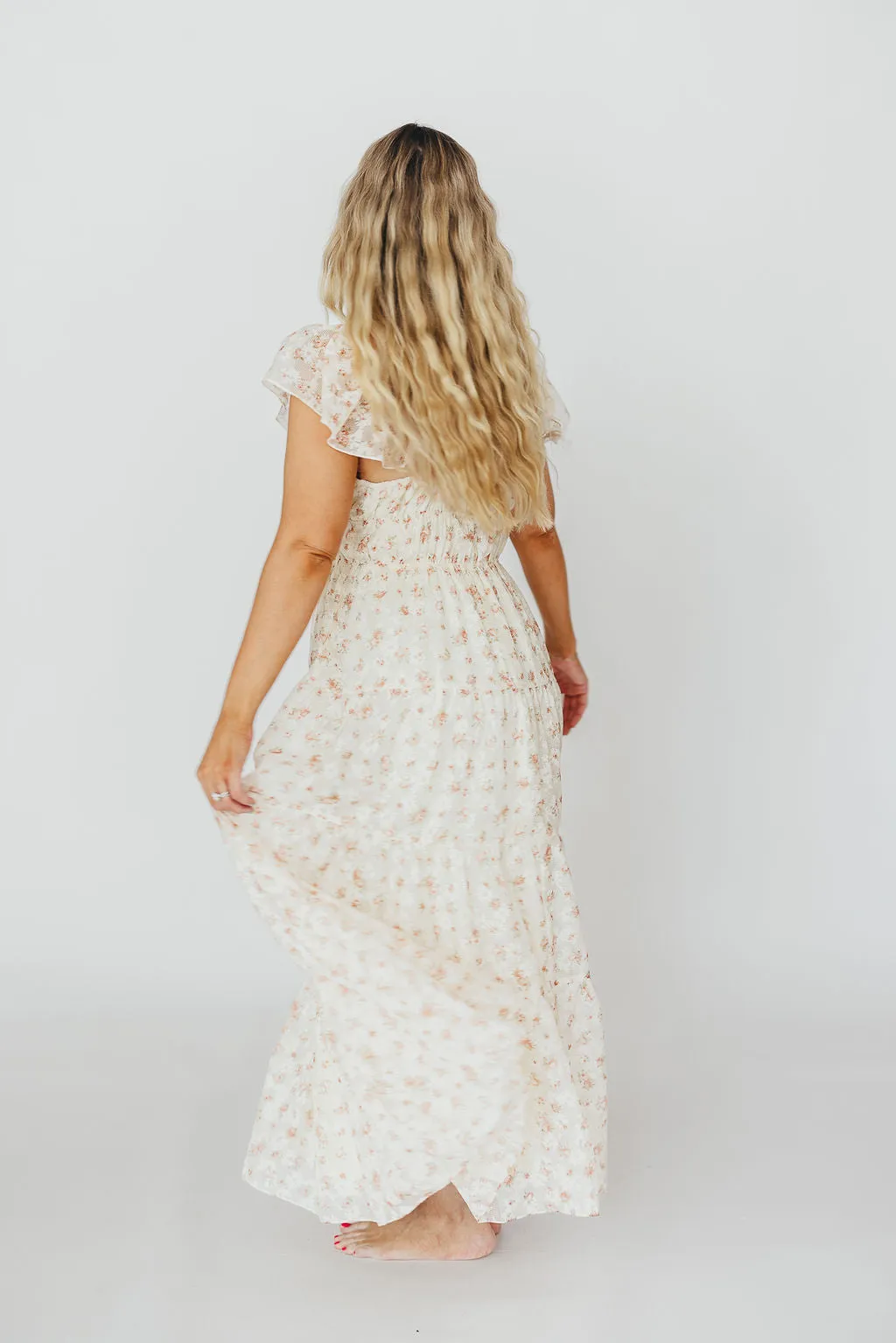 Charming Floral & Gingham Ruffled Maxi Dress in Cream/Peach Floral